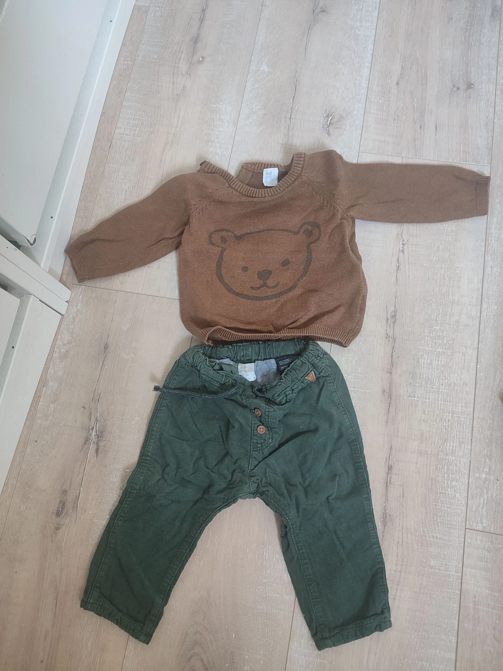Ensemble pantalon et pull